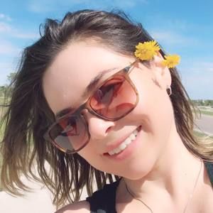 Meet your Posher, Simone